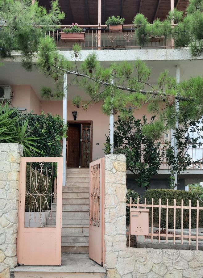 Georgia'S Village House Kondostavlos Exterior foto